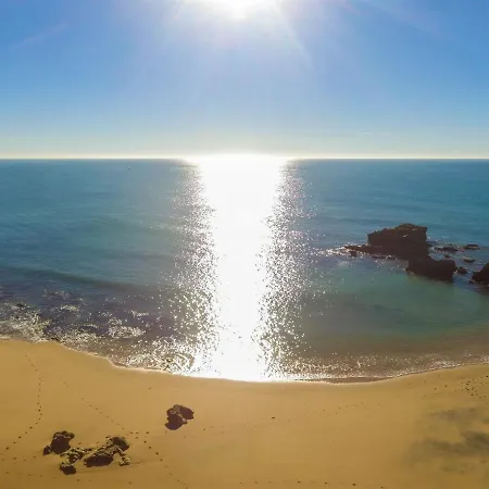 Aveiros Beach- D'alma Amado